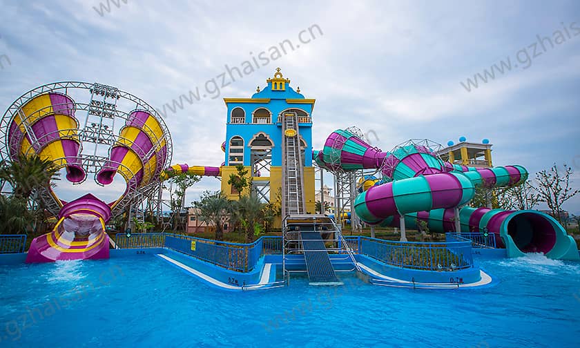 浙江宁波大目湾阿拉的海水上乐园超级龙卷风+暴风谷