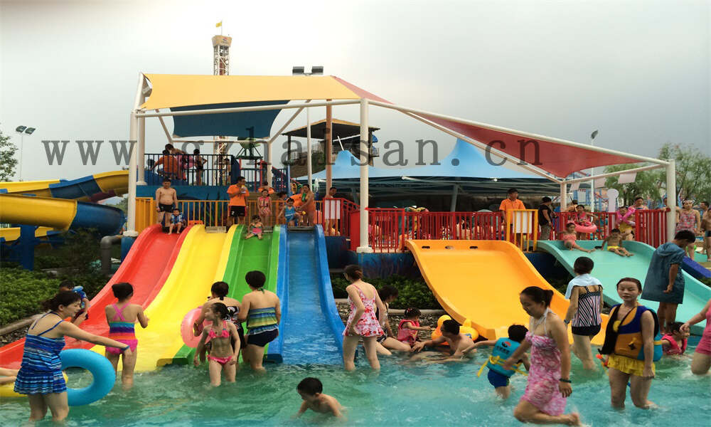 如何设计一个适合所有年龄段的水上乐园？