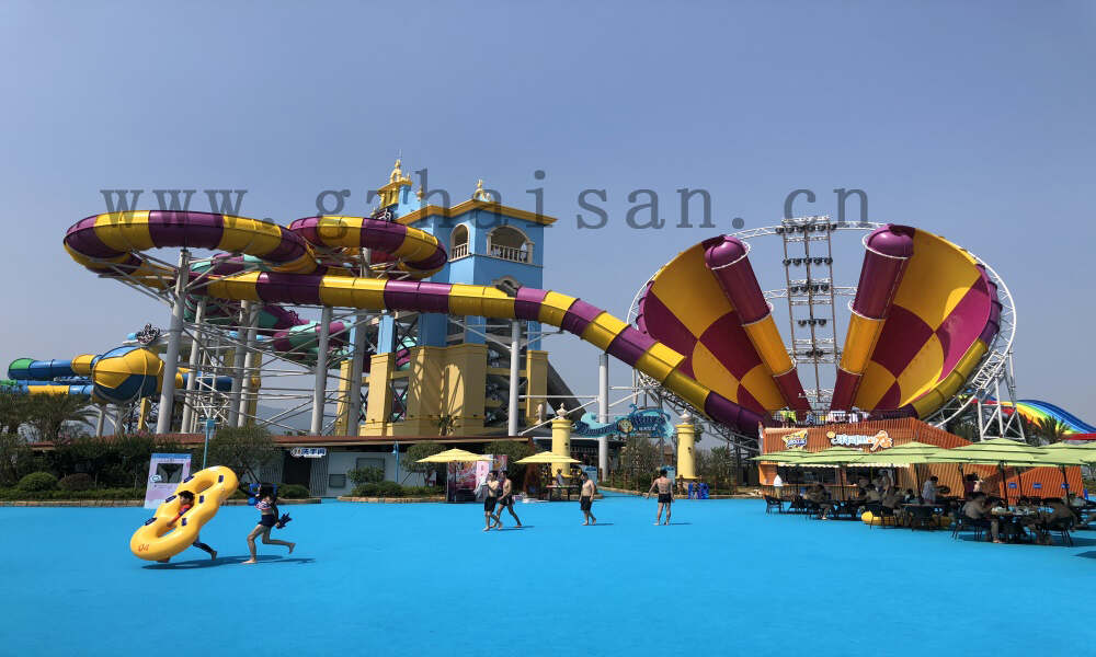 水上乐园设计中的配套服务设施应如何考虑？